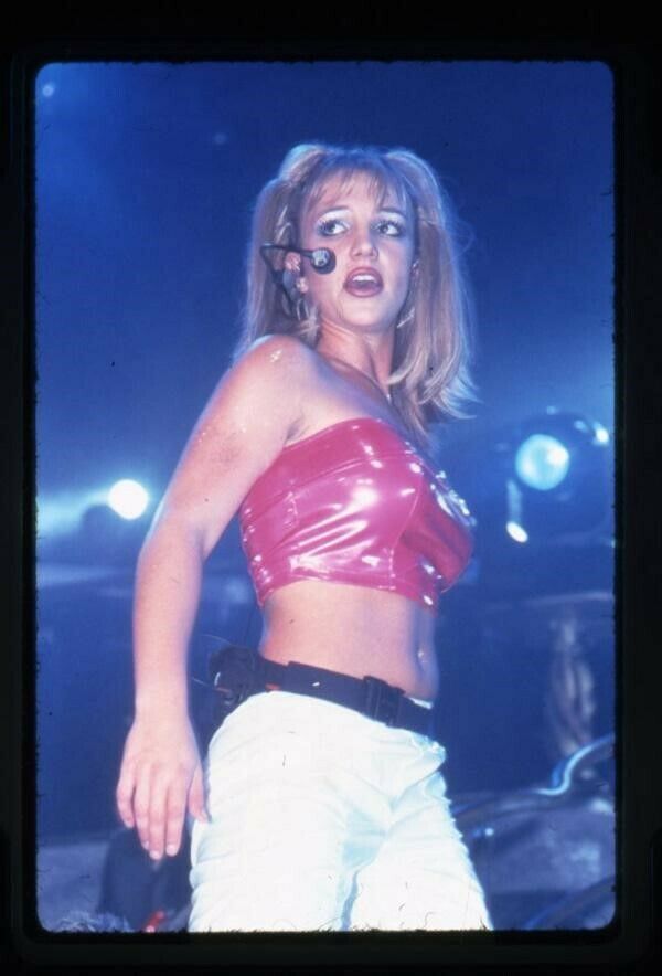 Britney Spears Young Pop Star Performing In Concert Original 35mm Transparency