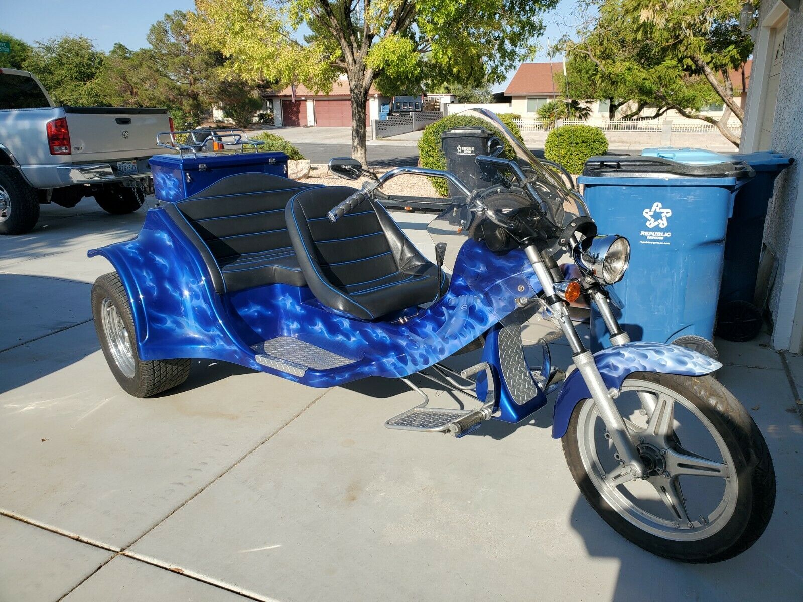 2002 Custom Built Motorcycles Trike  1776  Chrome Engine, $4k Paint Job 2 Person Trike 4 Speed  John Edwards Company